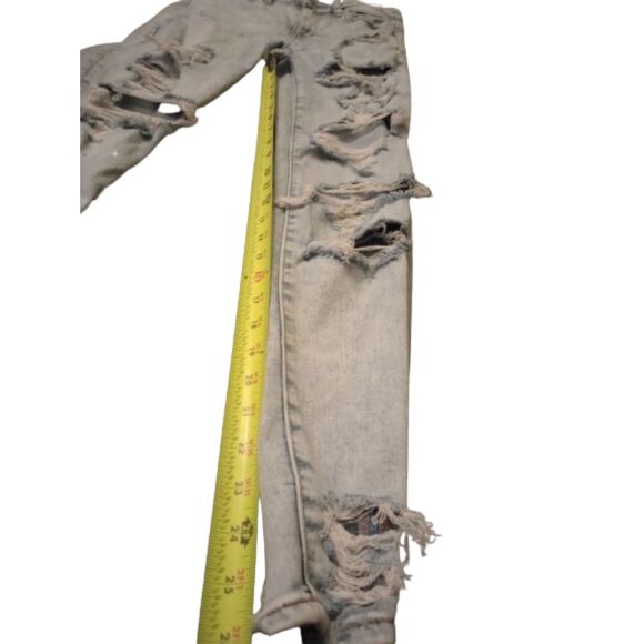 American Eagle Women's Size 2 Destroyed Blue Jean - Picture 4 of 9